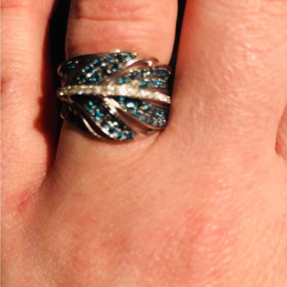 10 Kt White Gold with Blue and white diamonds - Picture 2 of 3